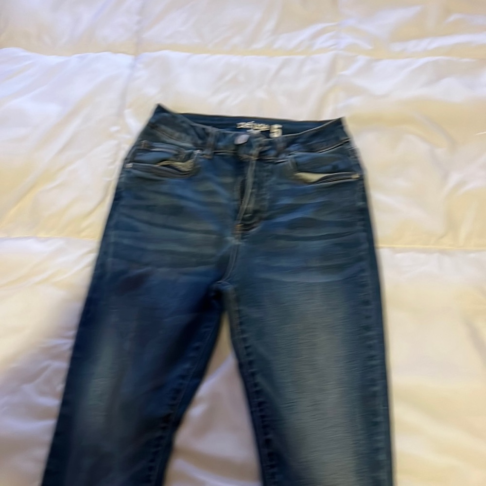 A pair of very comfortable refuge 5 jeans